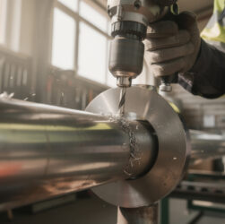 découvrez comment le perçage contrôlé de cylindre peut vous aider à éviter les erreurs courantes et garantir la réussite de vos projets de serrurerie et de bricolage.