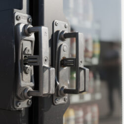 découvrez notre sélection des meilleures serrures pour distributeur automatique, conçues pour sécuriser efficacement vos biens et garantir une protection optimale.